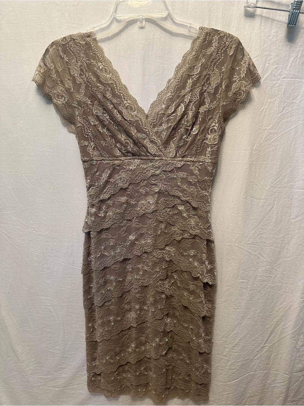 Marina Lace Cocktail Dress Size 2 Taupe Beaded Sequin Tiered V-Neck Wedding